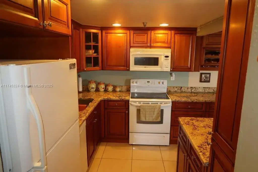 290 174th St # 2015, Sunny Isles Beach FL 33160 photo 3
