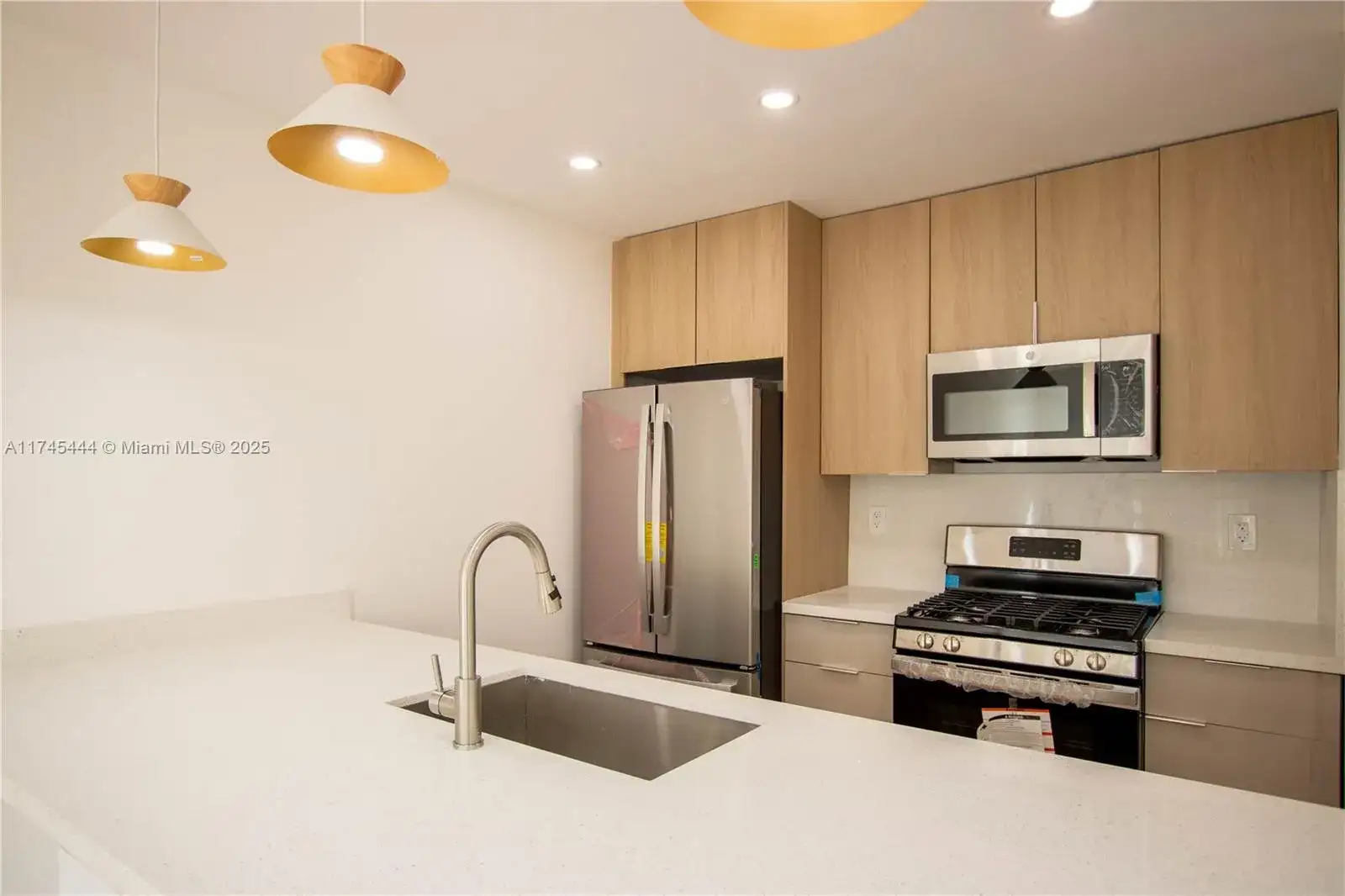 18101 NW 68th Ave # B210, Hialeah FL 33015 photo 4