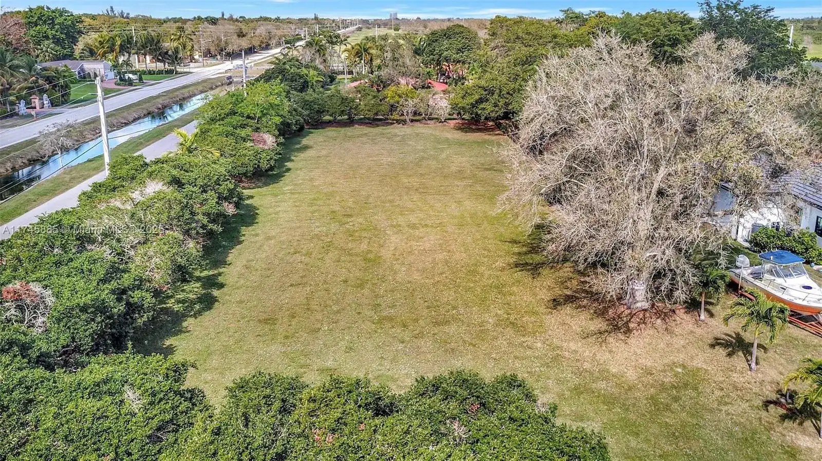 28 SW Street, Davie FL 33330 photo 2