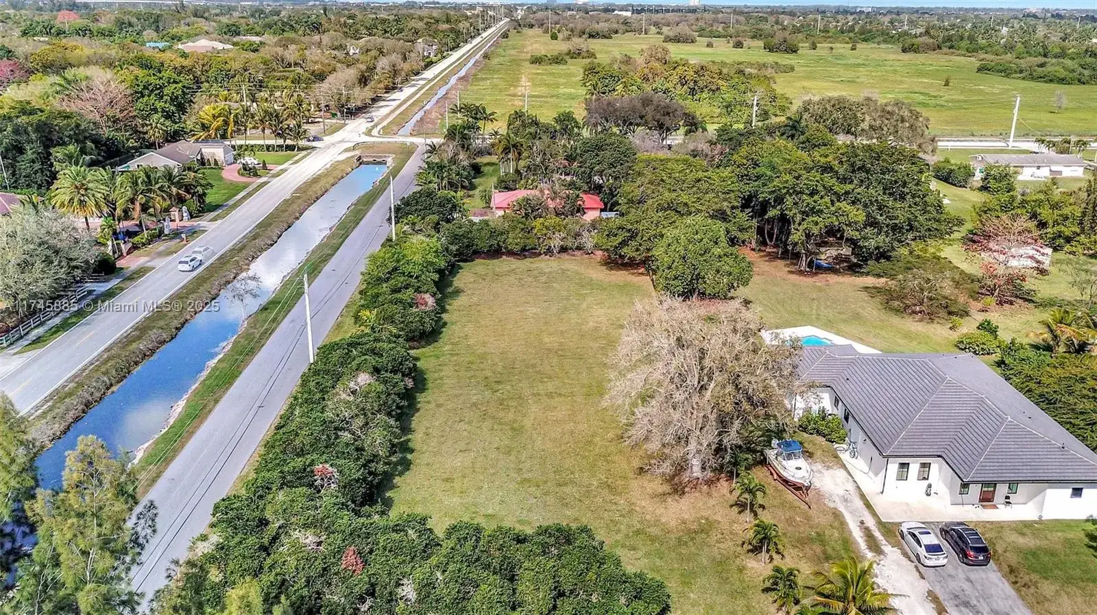 28 SW Street, Davie FL 33330 photo 4