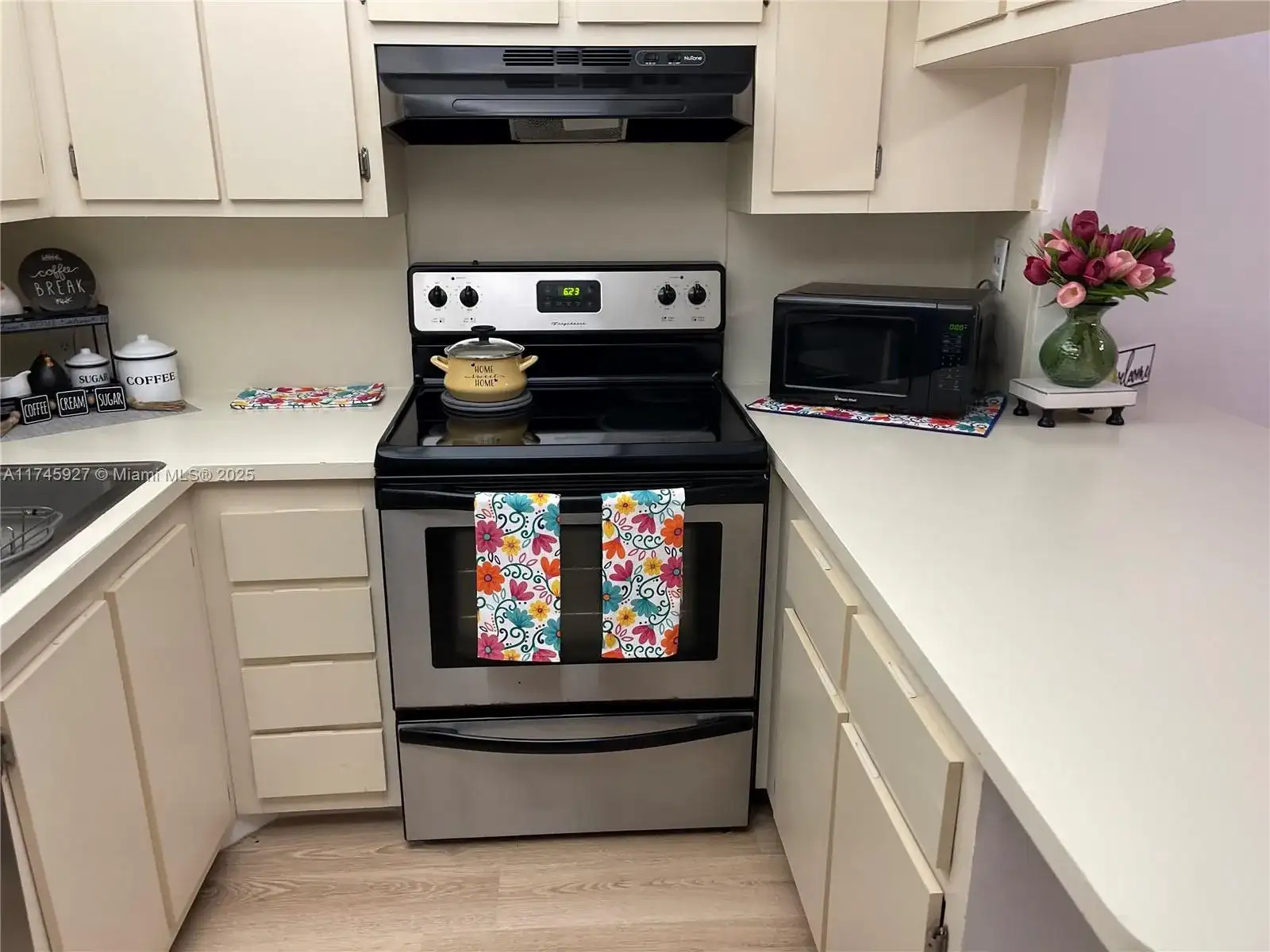 8290 Lake Dr # 223, Doral FL 33166 photo 4