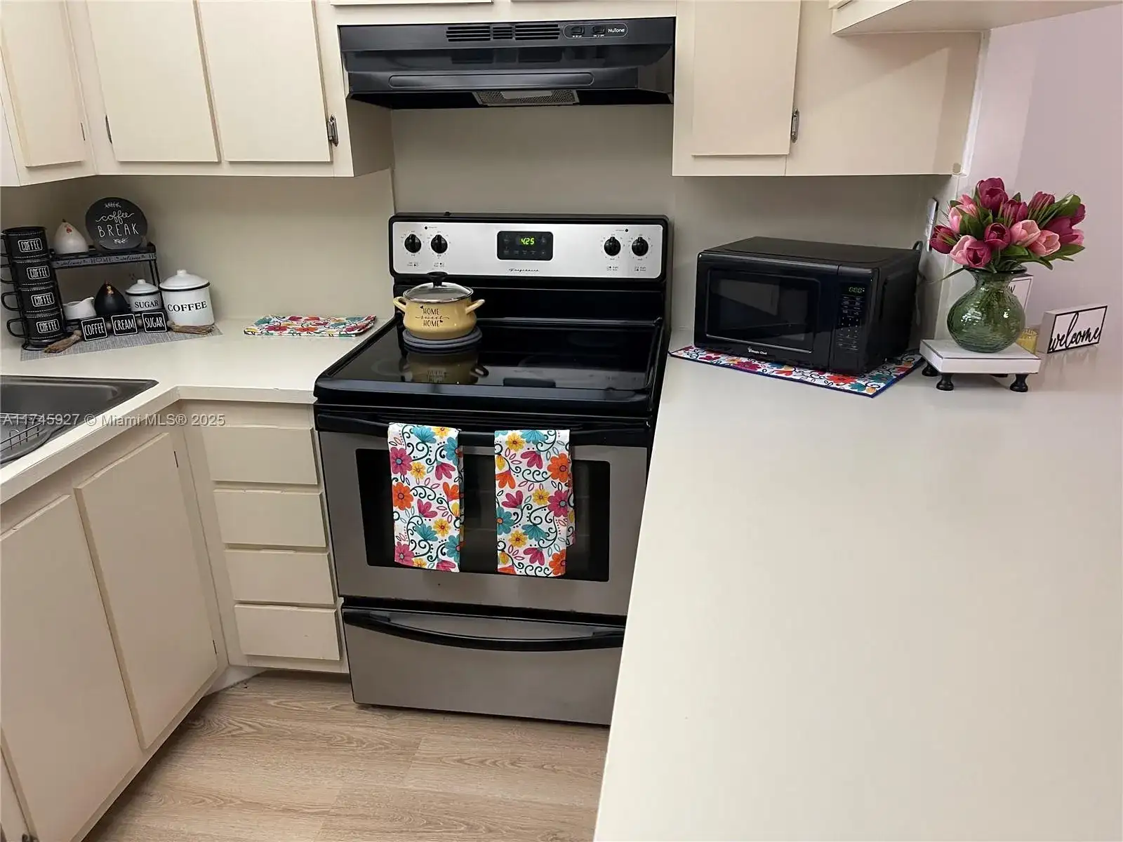 8290 Lake Dr # 223, Doral FL 33166 photo 5