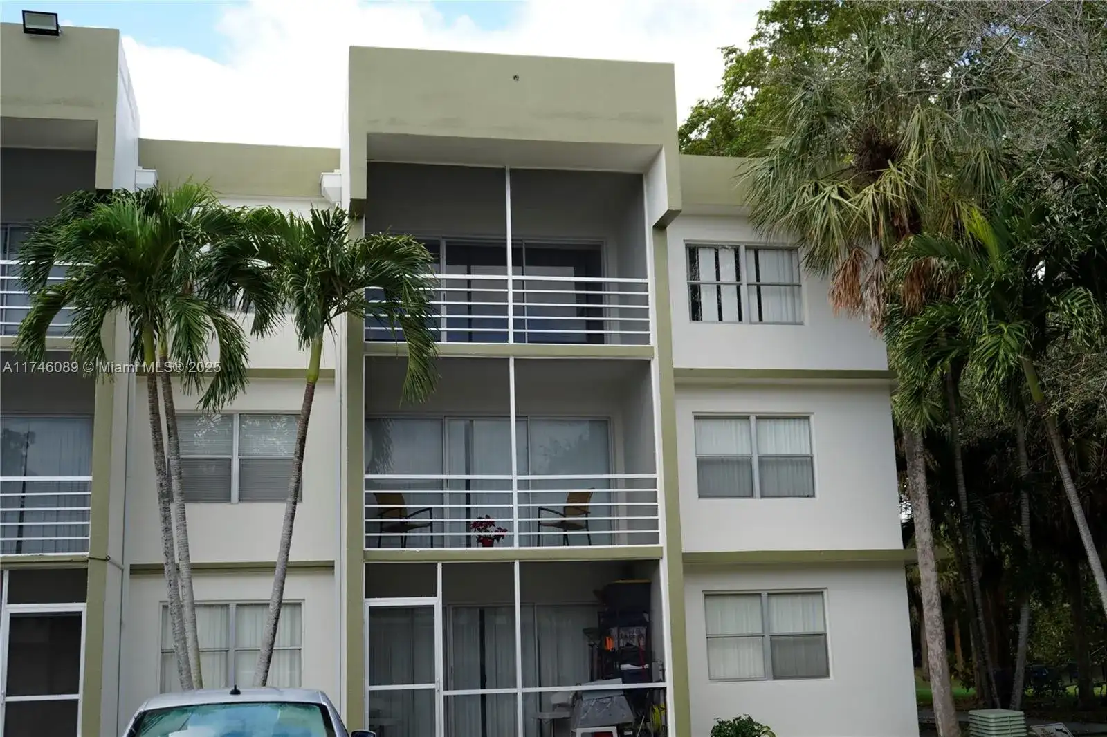 4215 N University Dr # 301, Sunrise FL 33351 photo 2