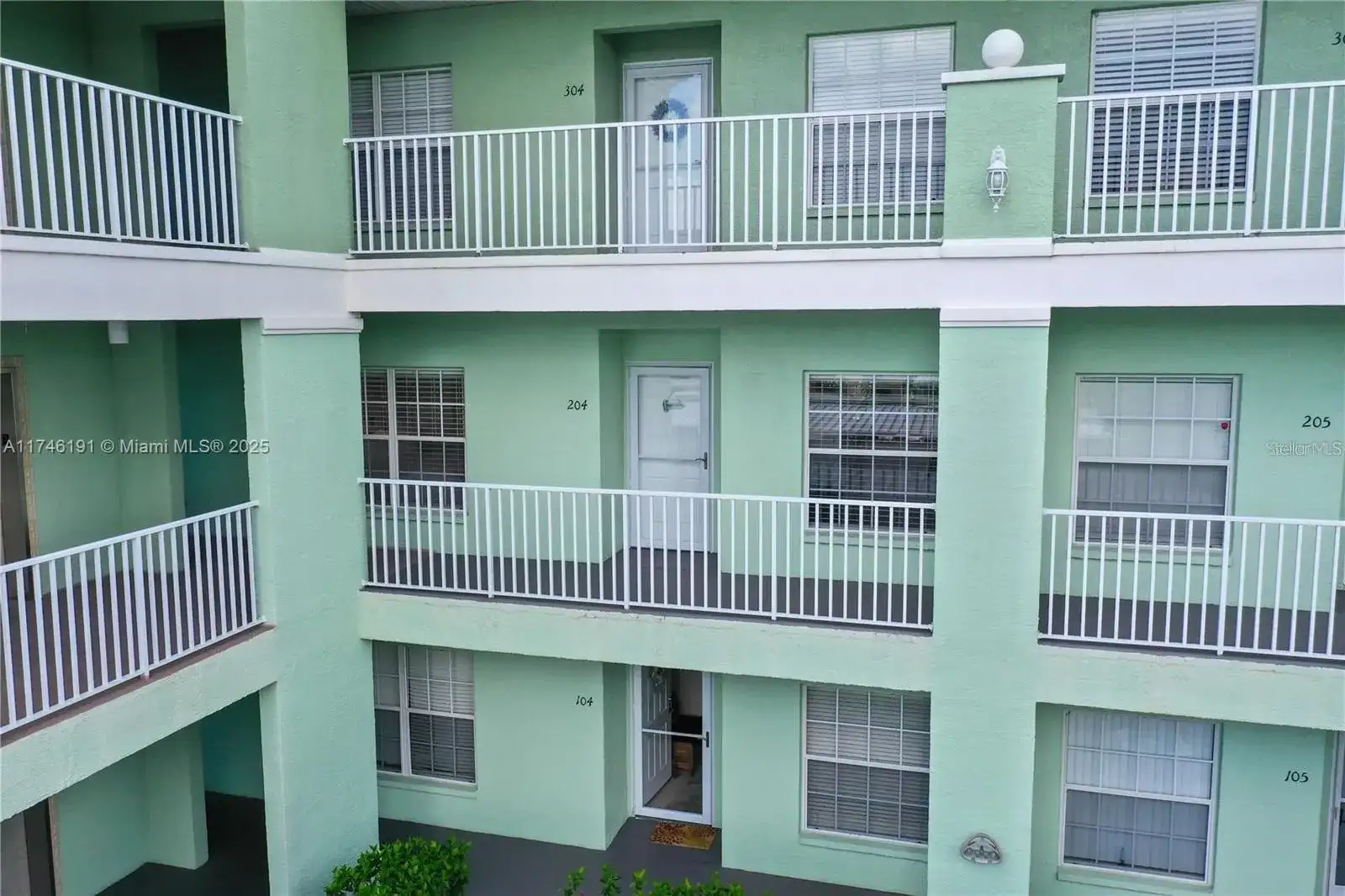 2121 Heron Lake DR # 204, Punta Gorda FL 33983 photo 5