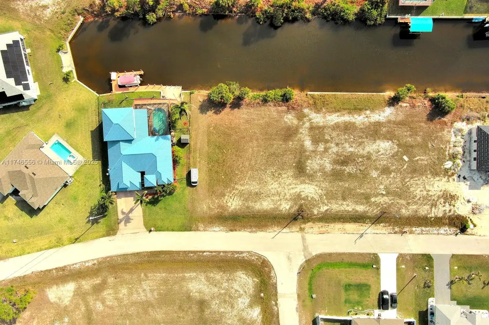 1939 NW 34th Pl, Cape Coral FL 33993 photo 3