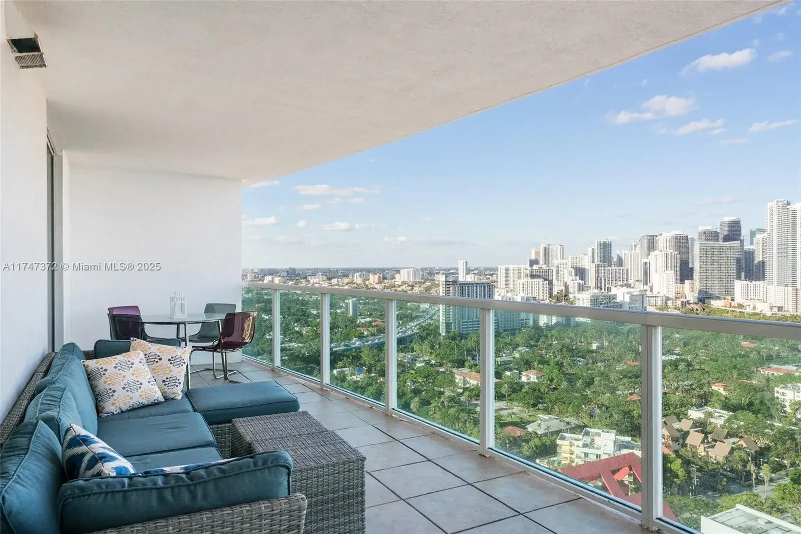 2101 Brickell Ave, Miami FL 33129 photo 3