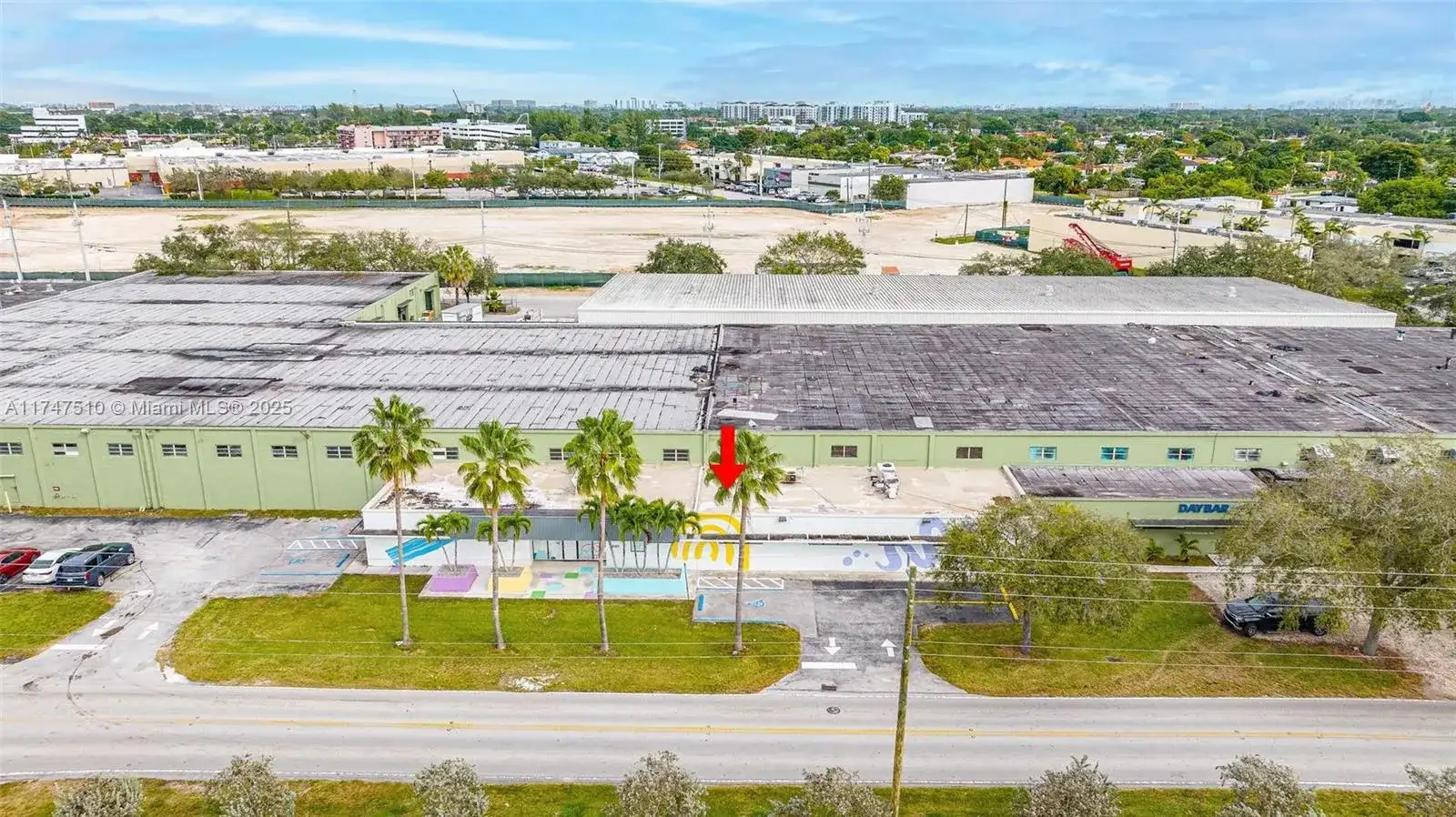 7007 N Waterway Dr, Miami FL 33155 photo 2