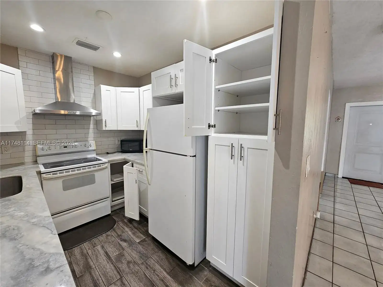 3015 SW 24th Ter, Miami FL 33145 photo 4