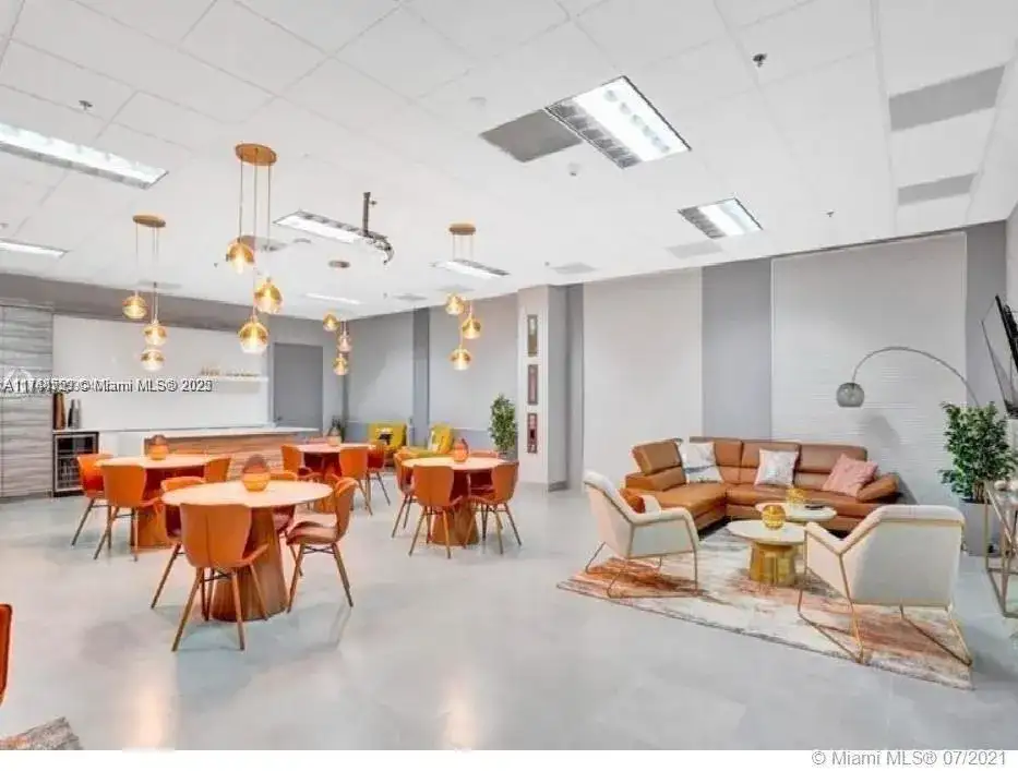 1200 Brickell Bay Dr # 3924, Miami FL 33131 photo 4