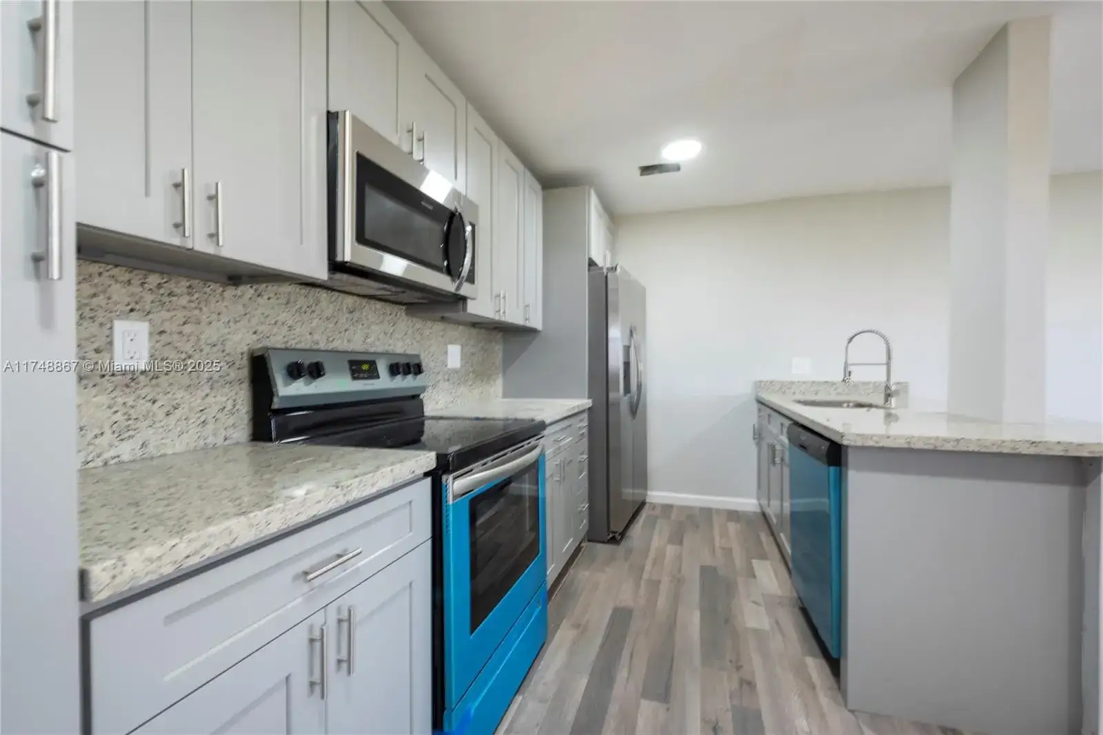4111 Stirling Rd # 509, Dania Beach FL 33314 photo 2