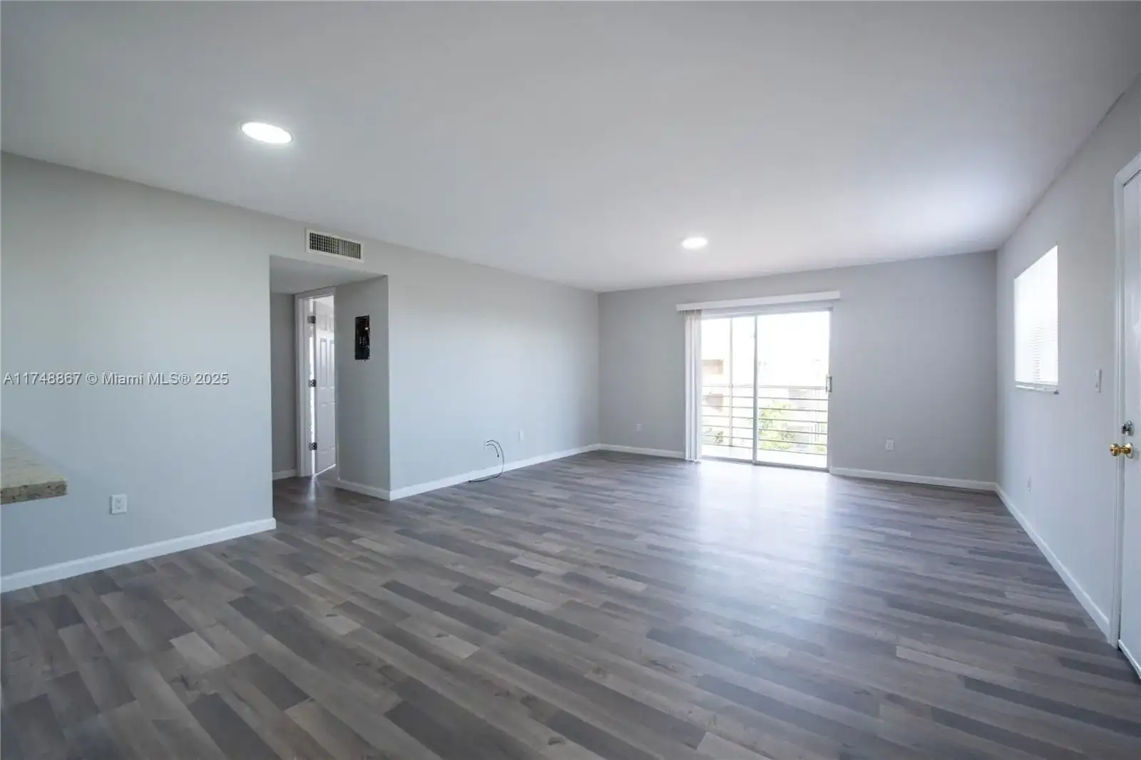 4111 Stirling Rd # 509, Dania Beach FL 33314 photo 4