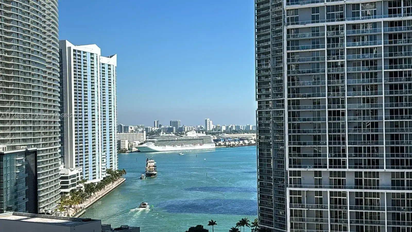 55 SE 6th St # 2005, Miami FL 33131 photo 2