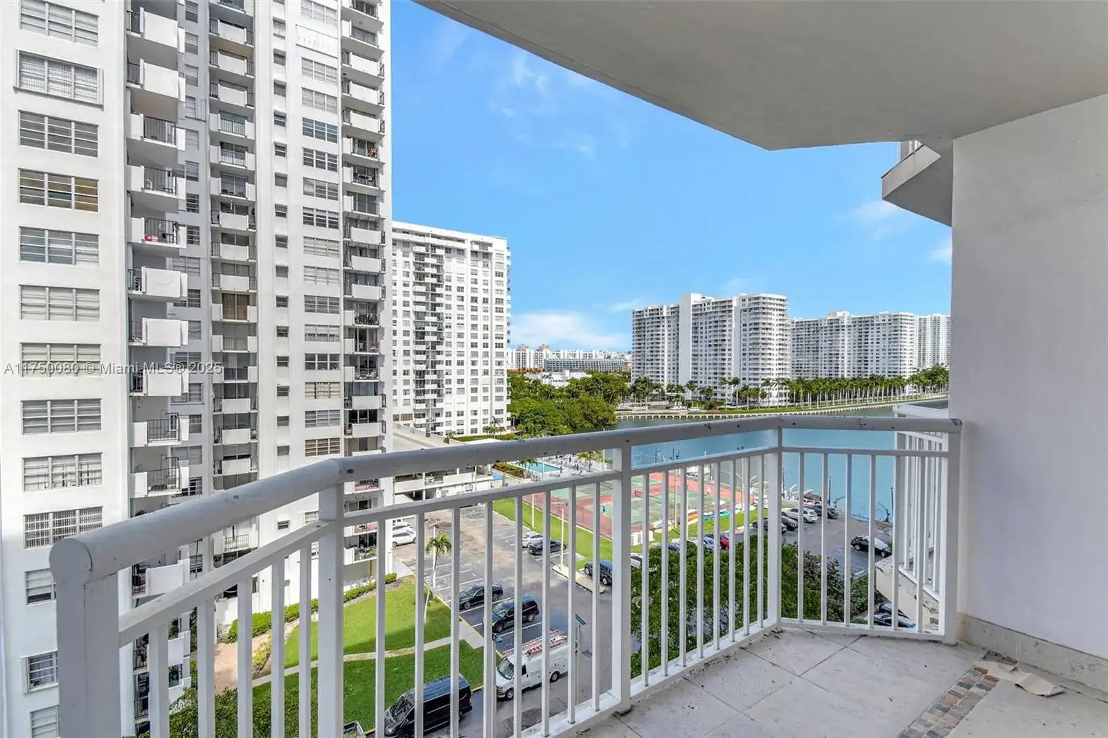 18051 Biscayne Blvd # 801, Aventura FL 33160 photo 3