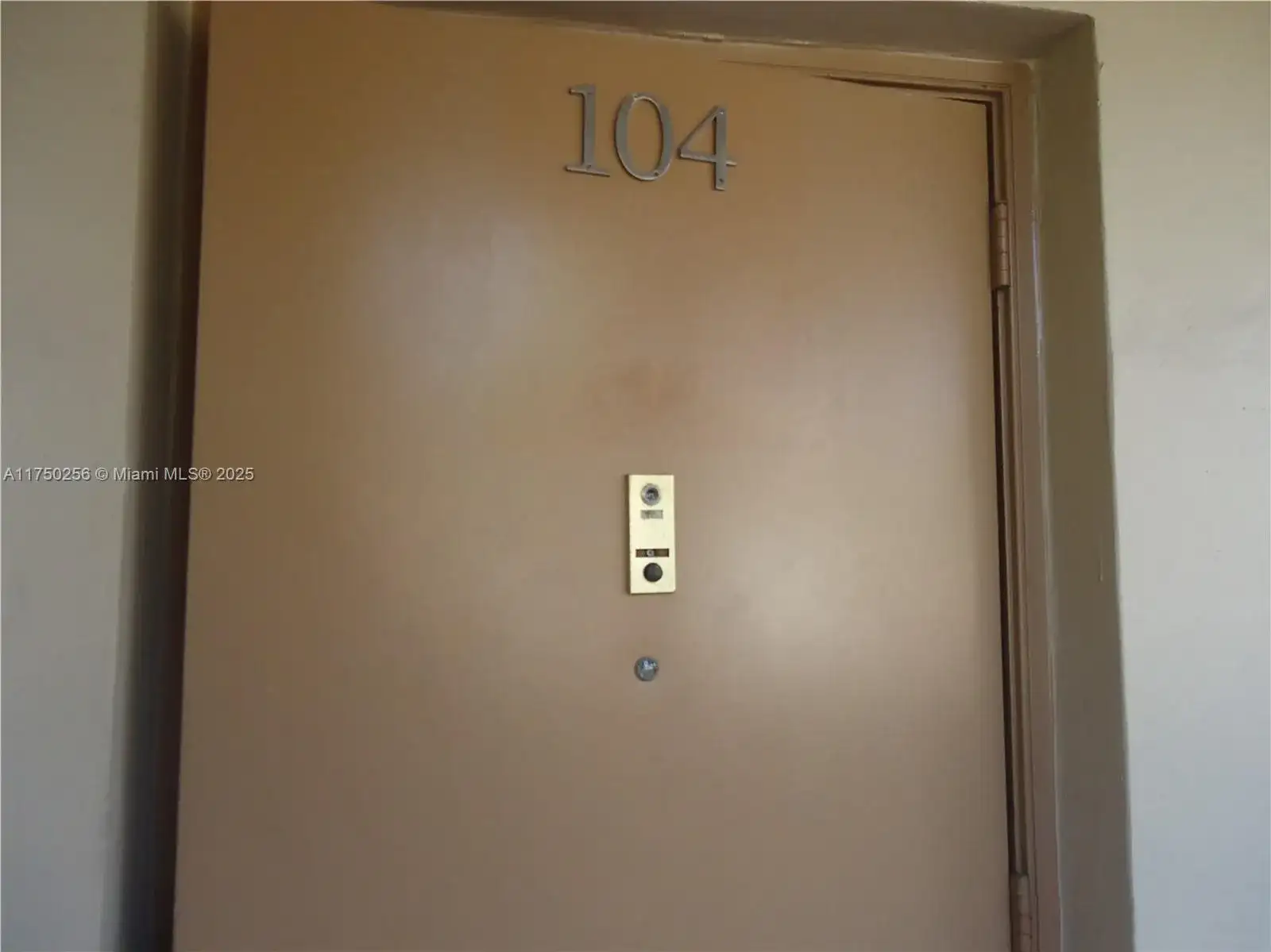 10123 Sunrise Lakes Blvd # 104, Sunrise FL 33322 photo 5