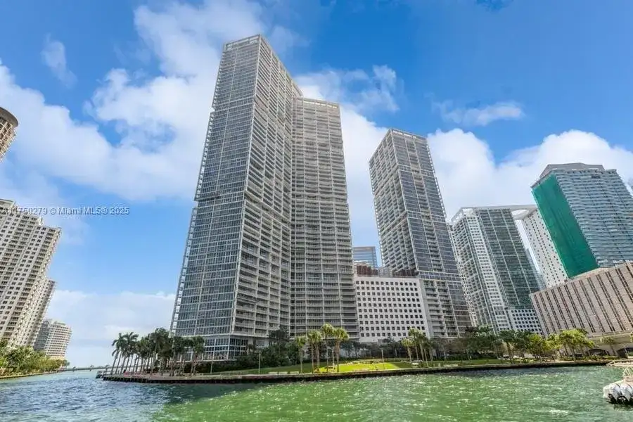 485 Brickell Ave # 3704, Miami FL 33131 photo 2