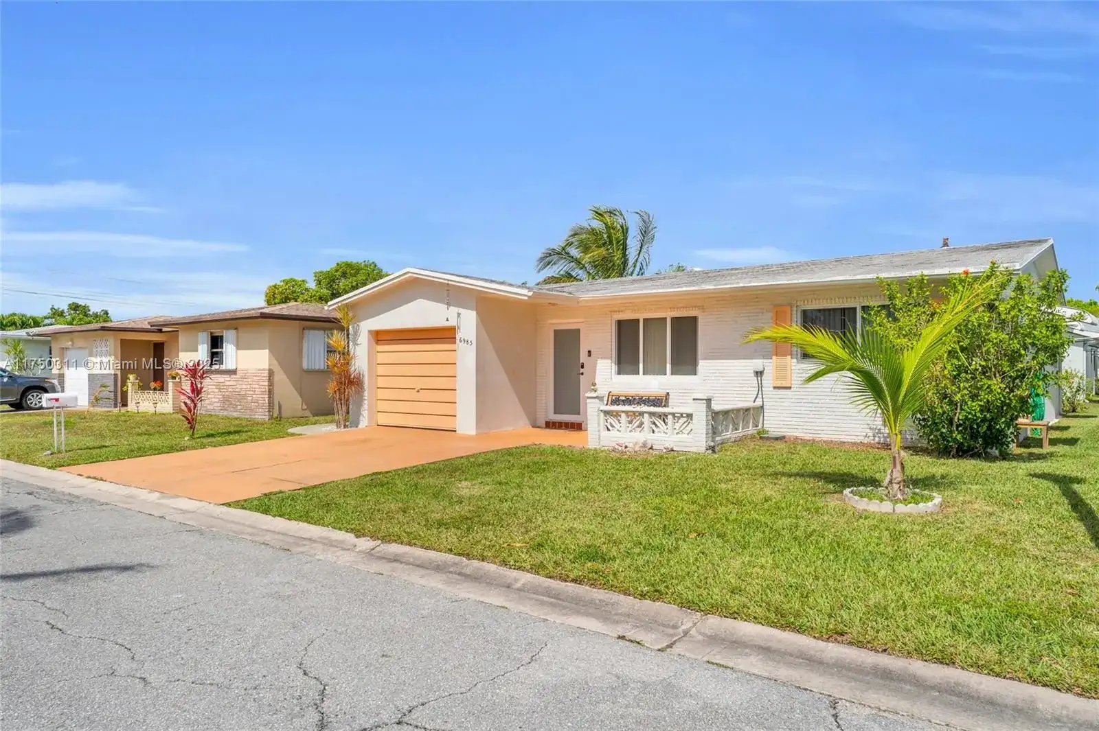 6985 NW 11th, Margate FL 33063 photo 3