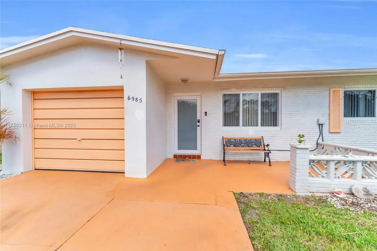 6985 NW 11th, Margate FL 33063 photo 4