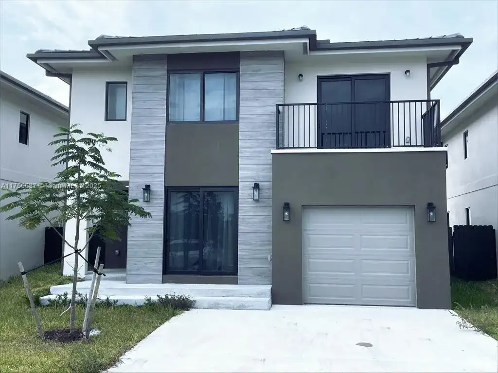 221 NW 12th Ct, Florida City FL 33034 photo 2
