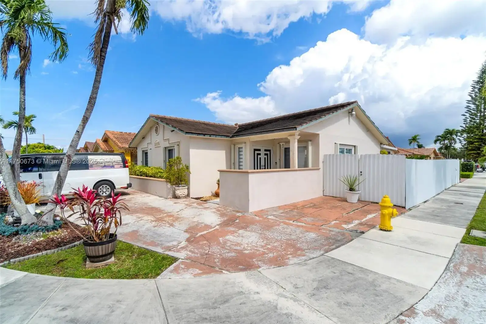 12872 NW 101st Pl, Hialeah Gardens FL 33018 photo 3