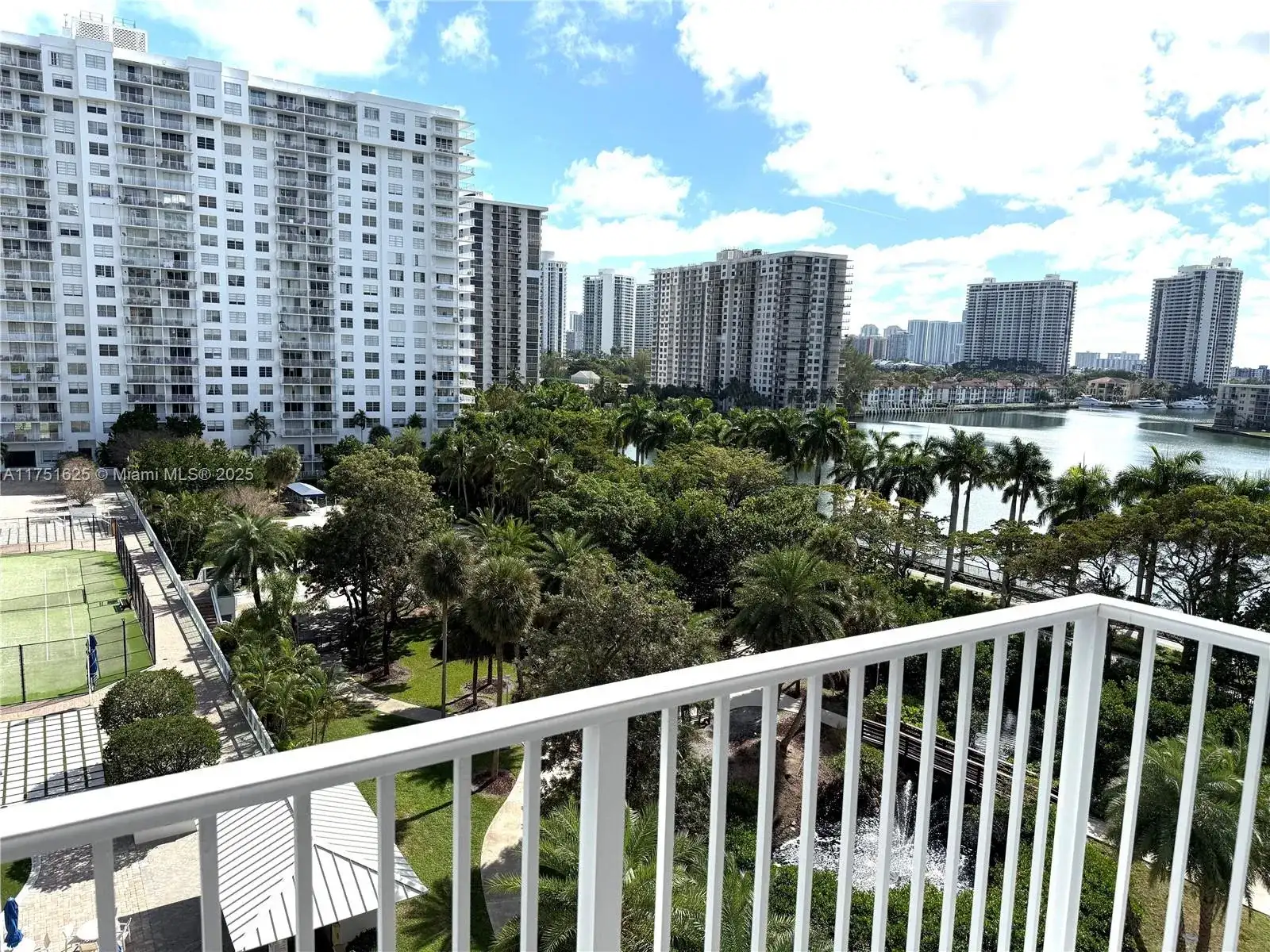 2801 NE 183rd St # 806W, Aventura FL 33160 photo 3