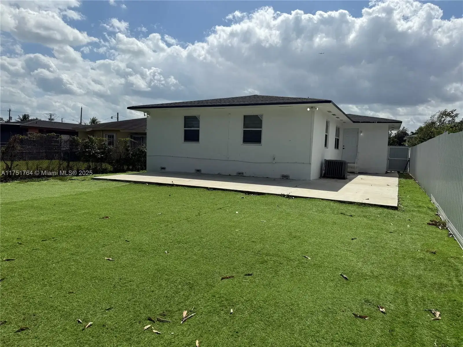 2151 NW 59th St, Miami FL 33142 photo 5