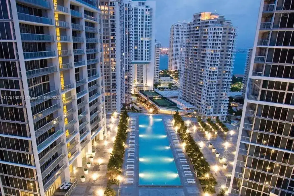 465 Brickell Ave # 2405, Miami FL 33131 photo 4