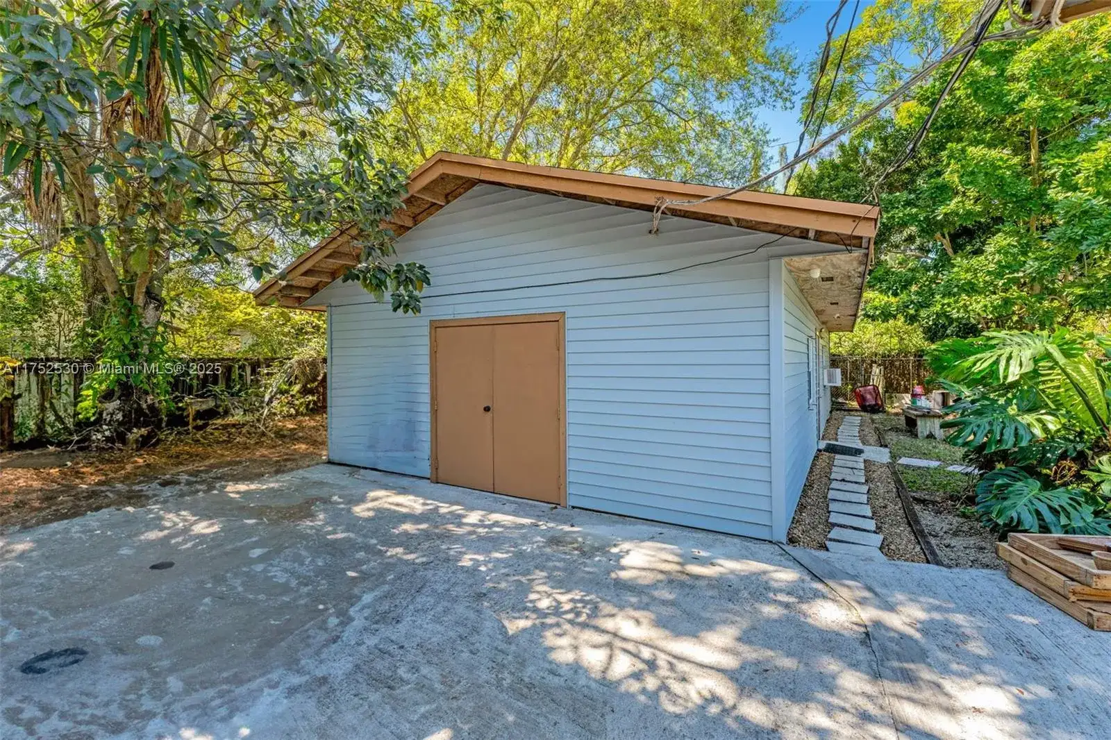 22908 SW 155th Ave, Miami FL 33170 photo 2