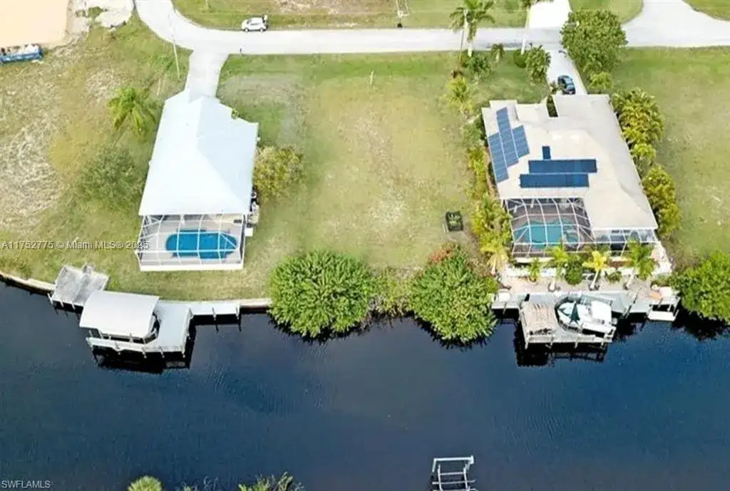 407 NW 33rd Ave, Cape Coral FL 33993 photo 2