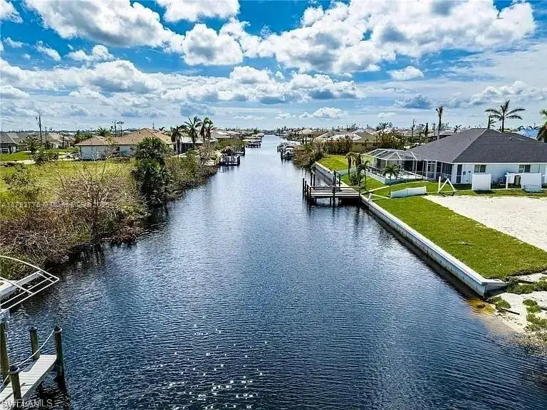 407 NW 33rd Ave, Cape Coral FL 33993 photo 3