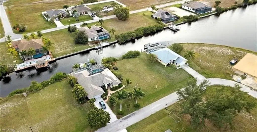 407 NW 33rd Ave, Cape Coral FL 33993 photo 5