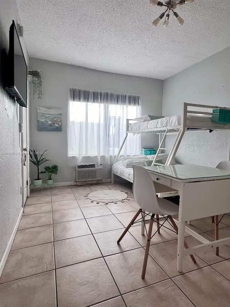 3700 Collins Ave # 202, Miami Beach FL 33140 photo 4
