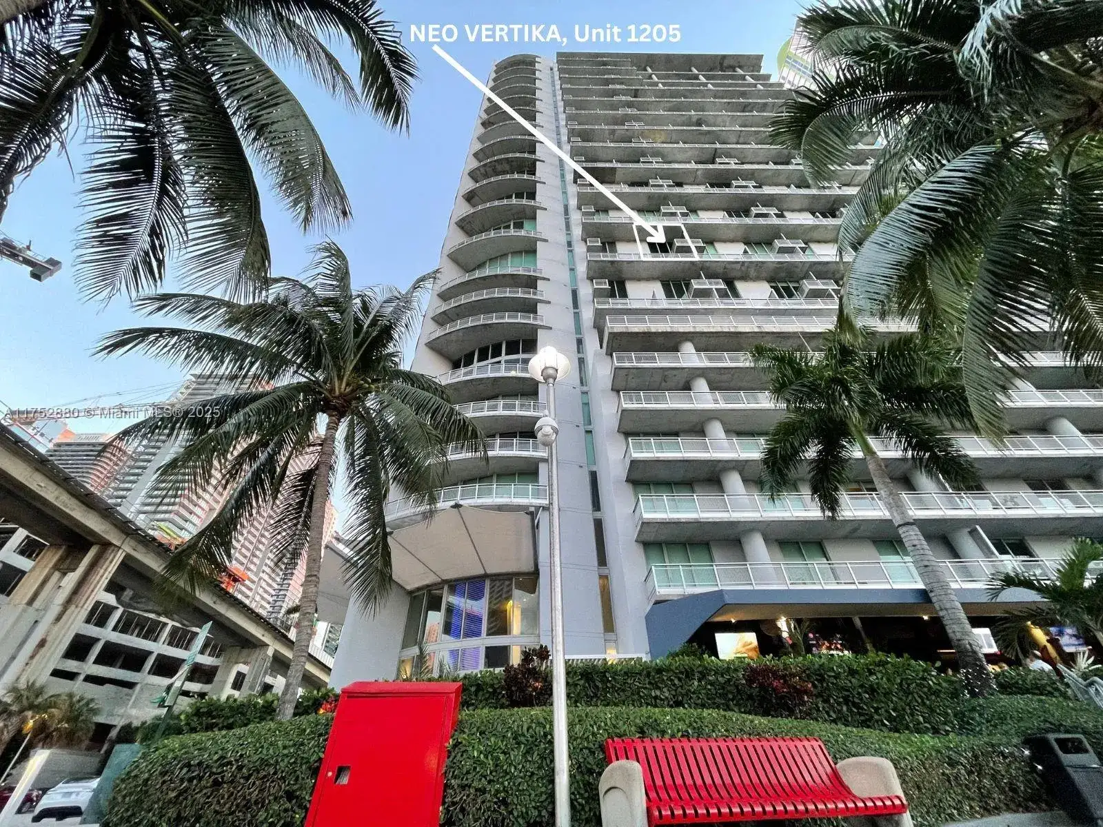 690 SW 1st Ct # 1205, Miami FL 33130 photo 3