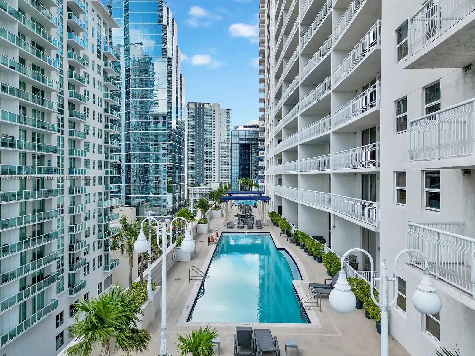 1200 Brickell Bay Dr # 4019, Miami FL 33131 photo 3