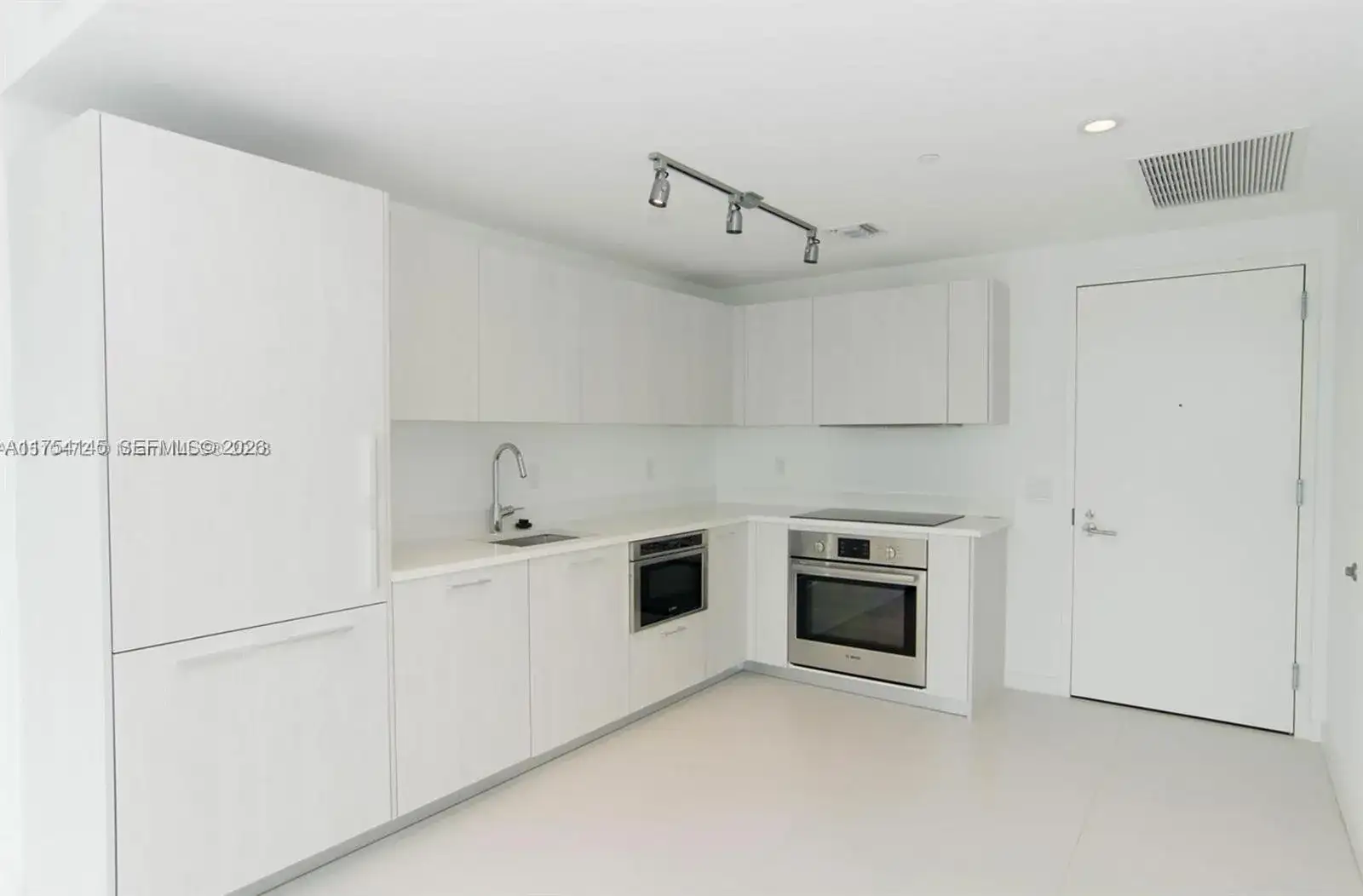 501 NE 31st St # 2009, Miami FL 33137 photo 3