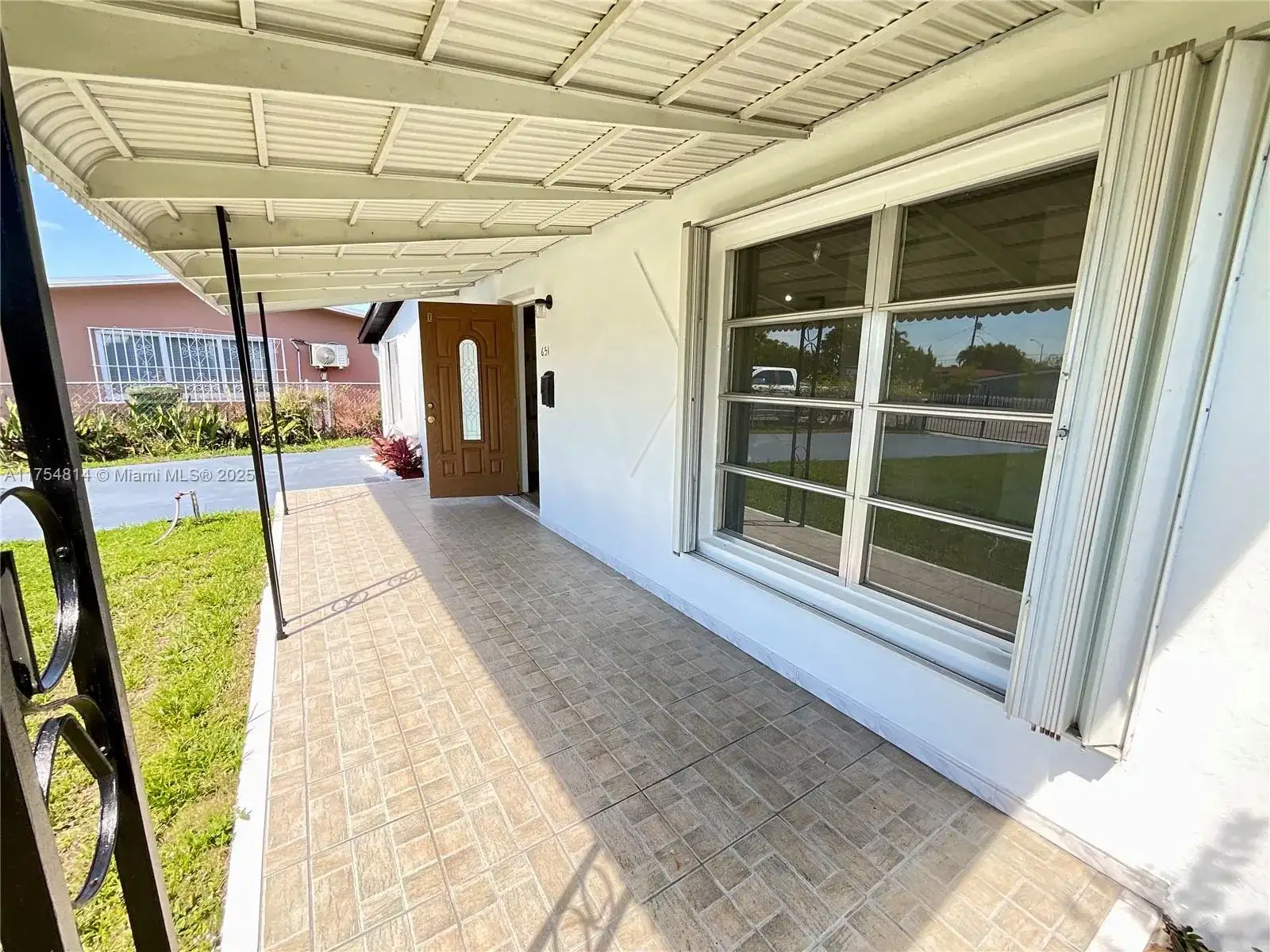 651 SE 1st Pl, Hialeah FL 33010 photo 3