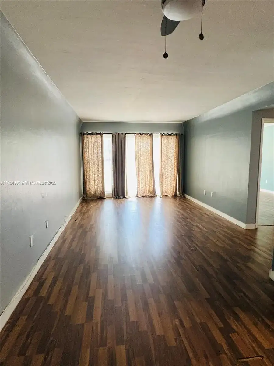 641 Espanola Way # 4, Miami Beach FL 33139 photo 4