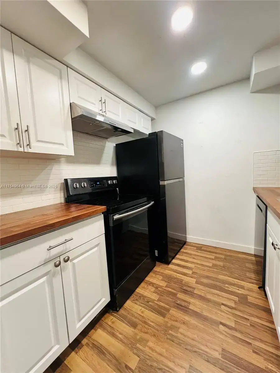 641 Espanola Way # 4, Miami Beach FL 33139 photo 5