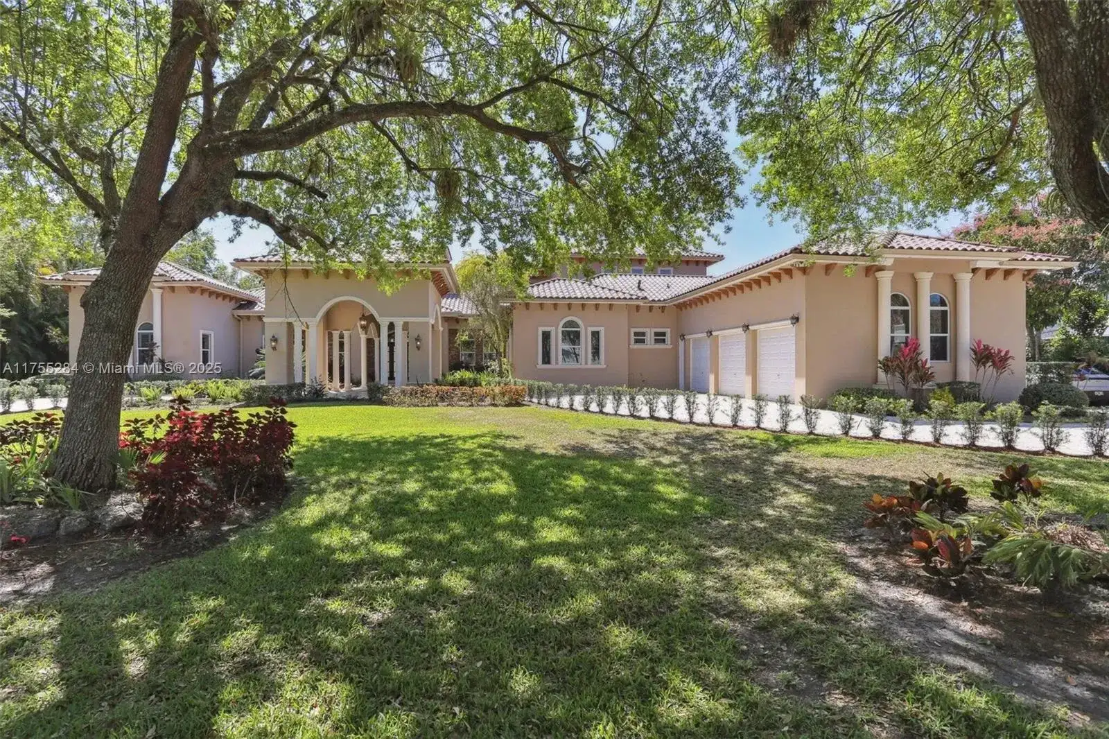 7480 SW 100th St, Pinecrest FL 33156 photo 3