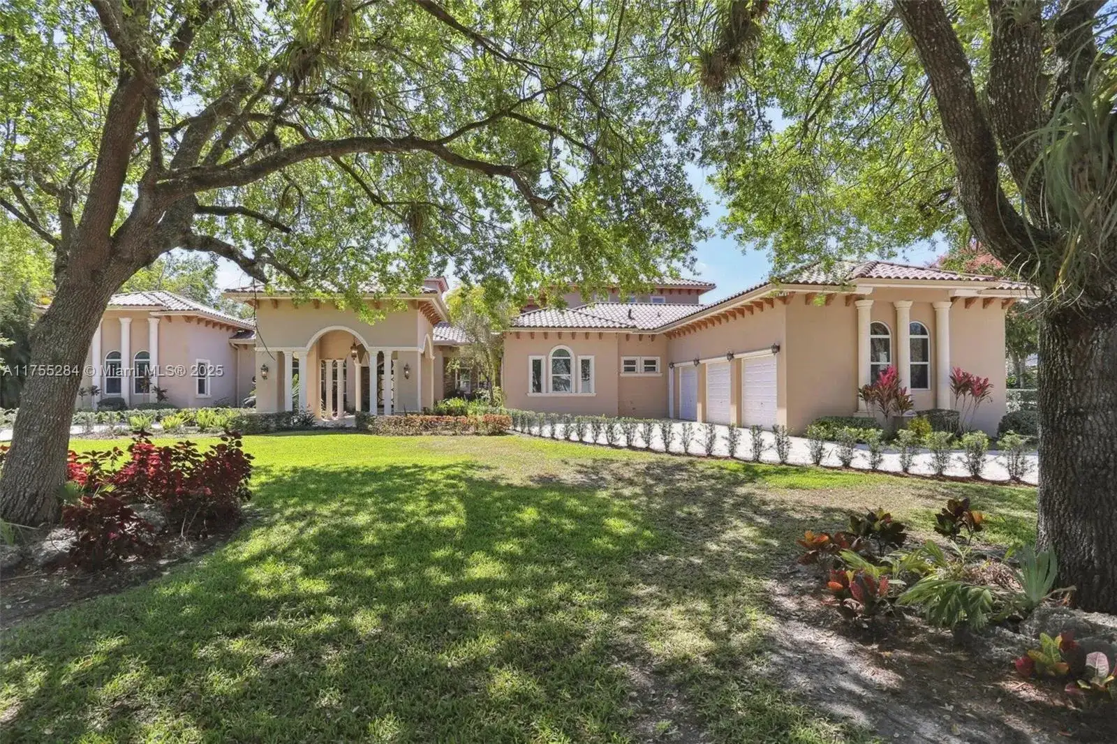 7480 SW 100th St, Pinecrest FL 33156 photo 4