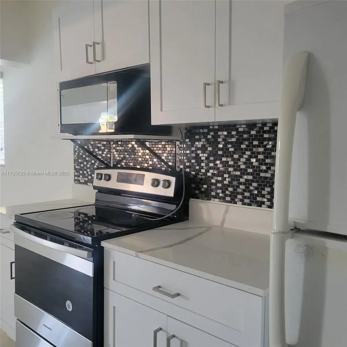 715 SW 6th St # 2, Dania Beach FL 33004 photo 2