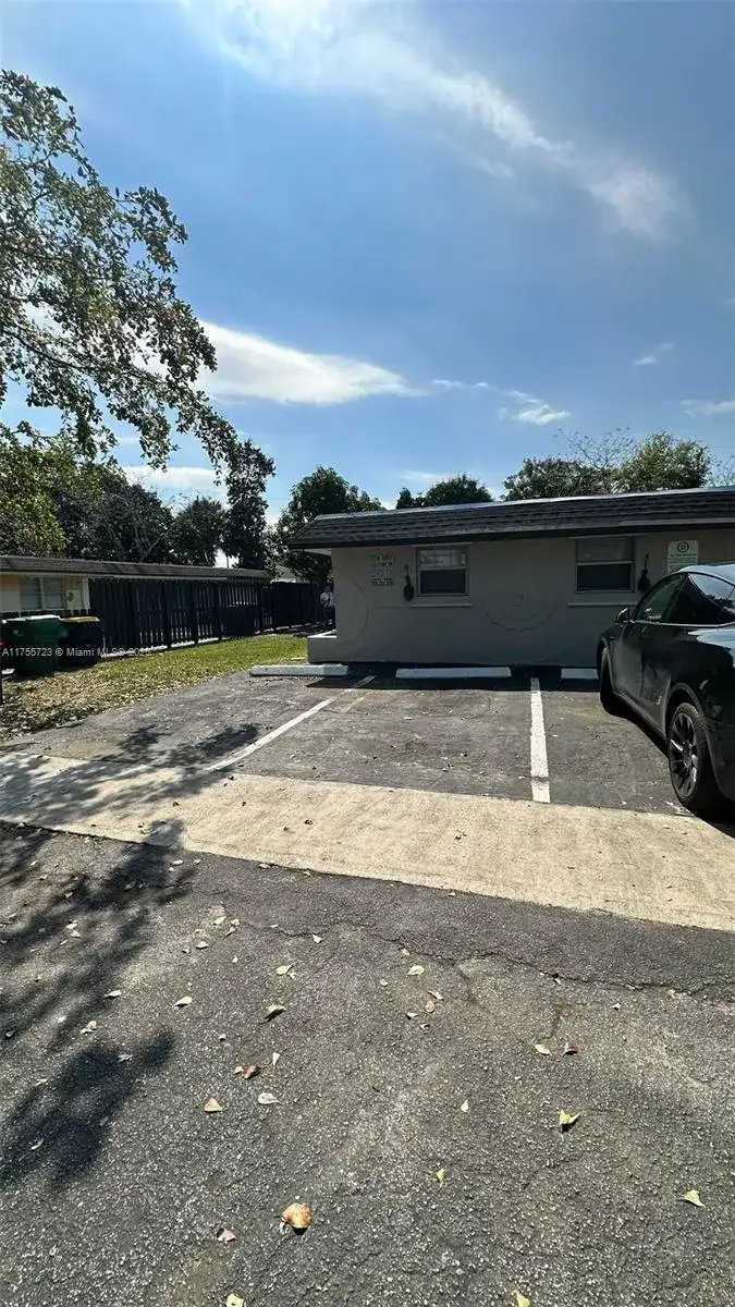 715 SW 6th St # 2, Dania Beach FL 33004 photo 5