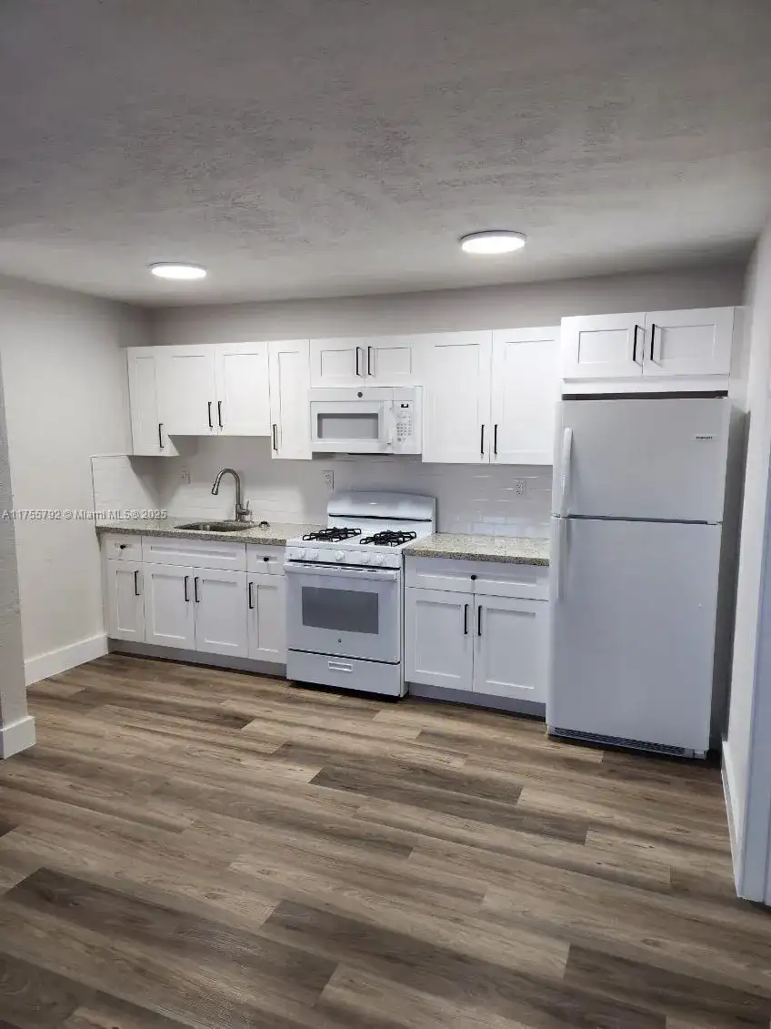 25 W 6th St # 25, Hialeah FL 33010 photo 4