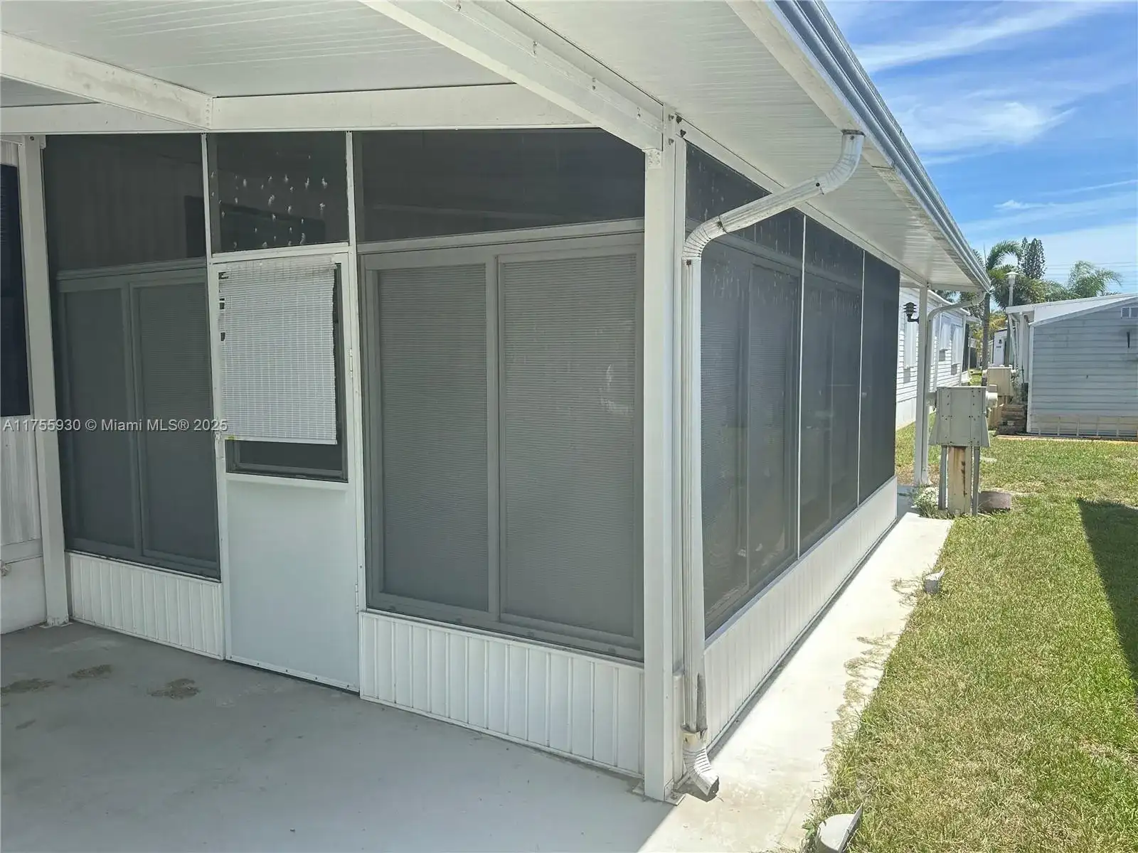 2440 SW 51st St, Dania Beach FL 33312 photo 4