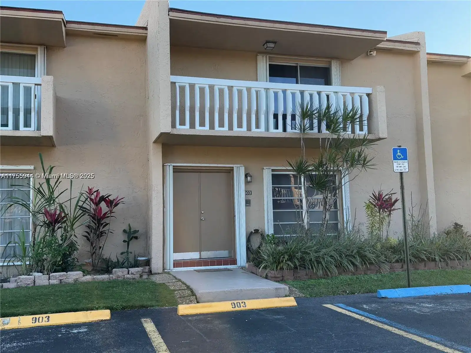 17190 SW 94th # 903, Palmetto Bay FL 33157 photo 2
