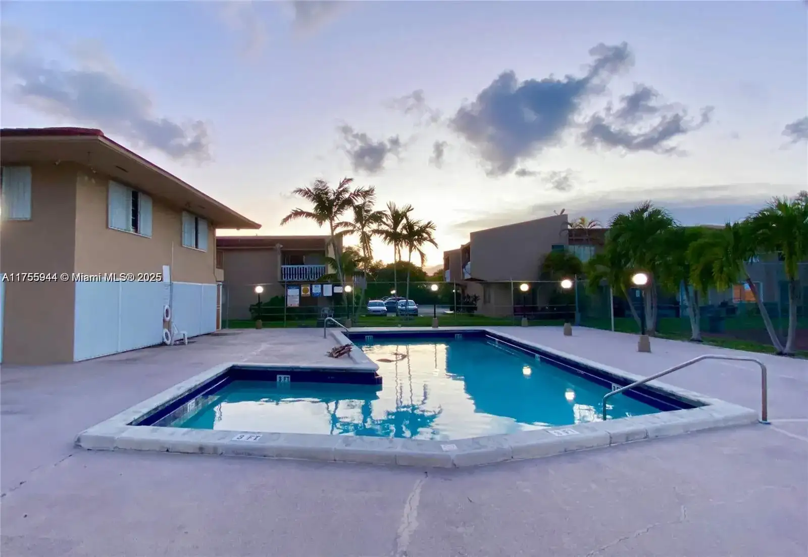 17190 SW 94th # 903, Palmetto Bay FL 33157 photo 3