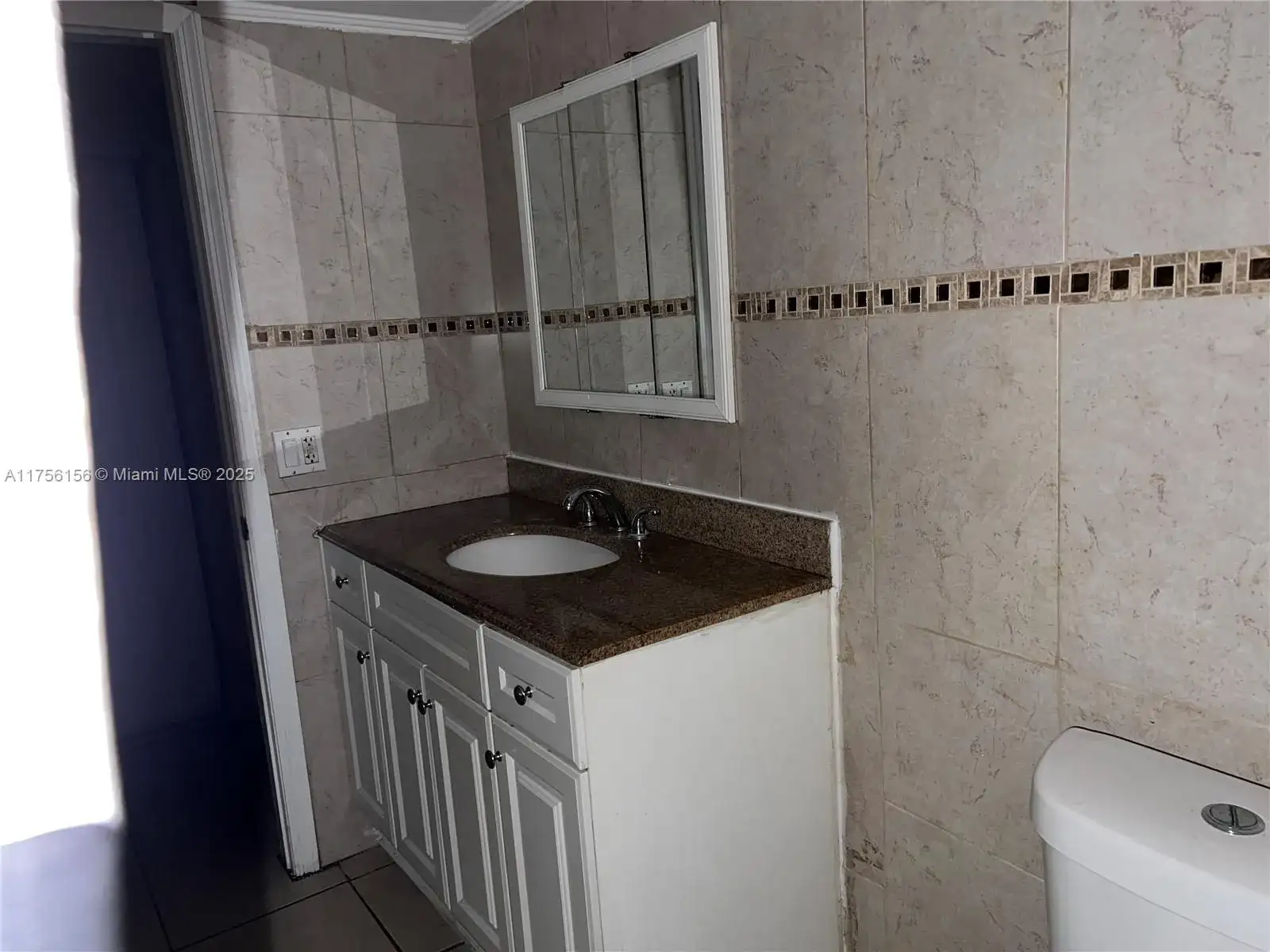 5531 SW 38th St, West Park FL 33023 photo 5