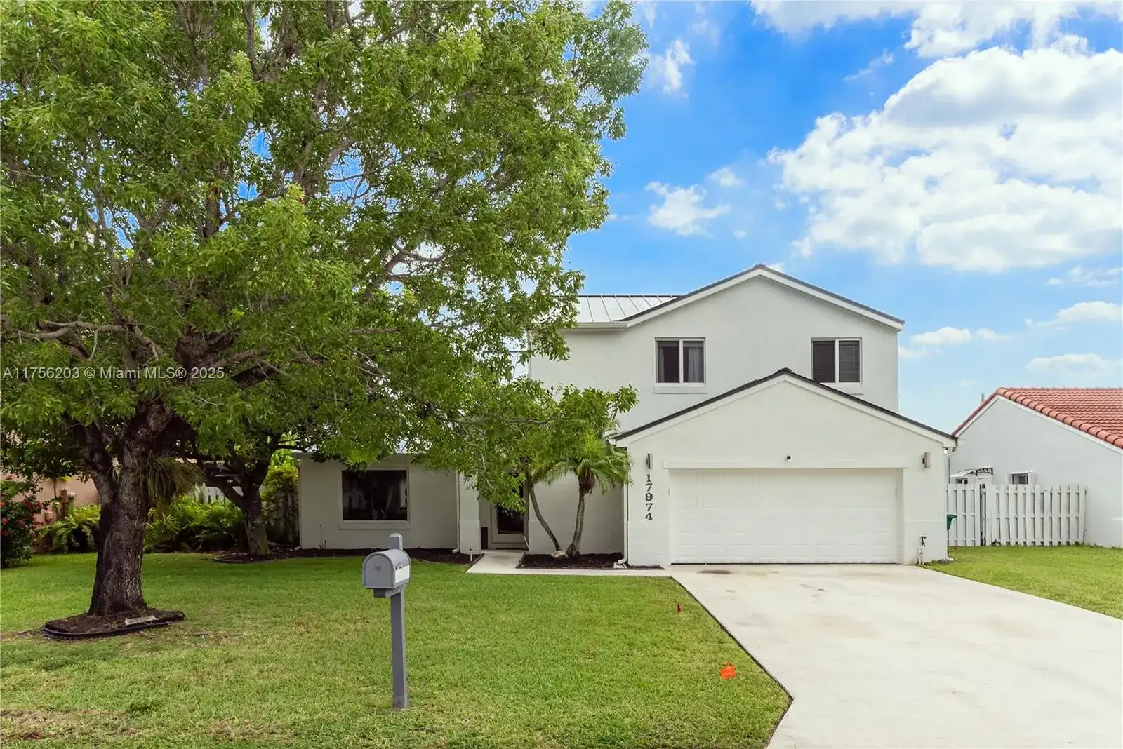 17974 SW 137TH PL, Miami FL 33177 photo 3