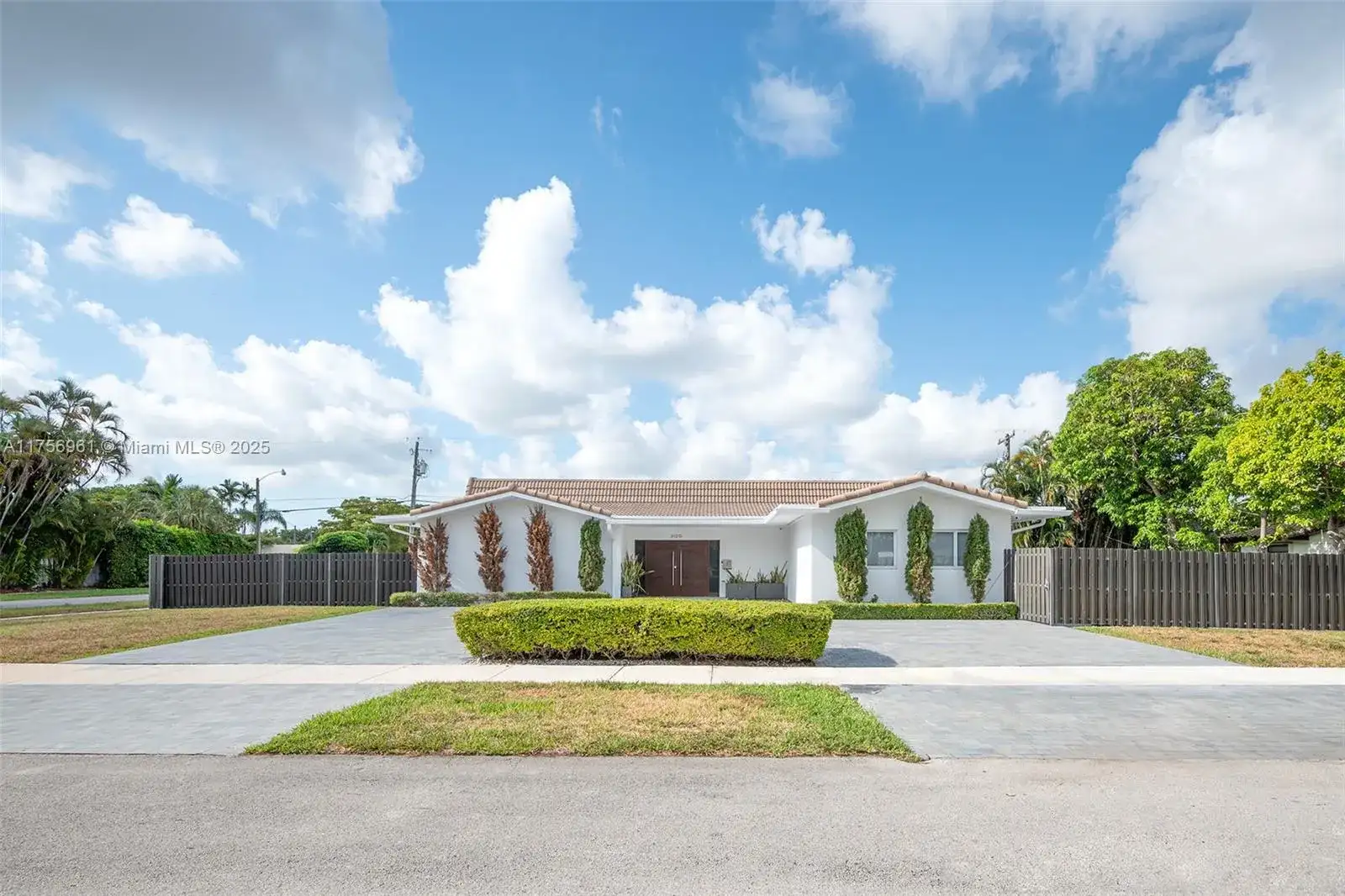 2120 NE 204th St # 0, Miami FL 33179 photo 5