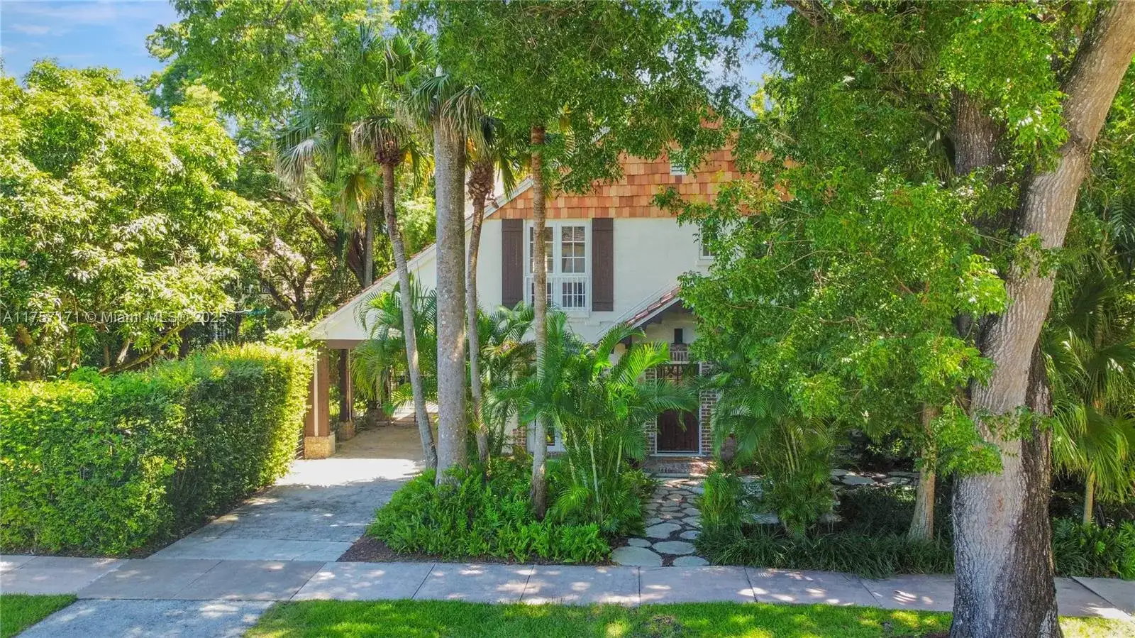 508 Caligula Ave, Coral Gables FL 33146 photo 2