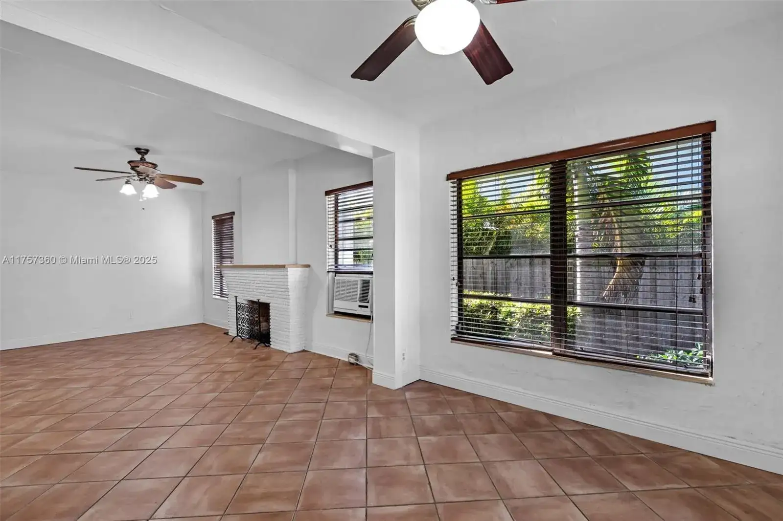 1024 Tyler St, Hollywood FL 33019 photo 5